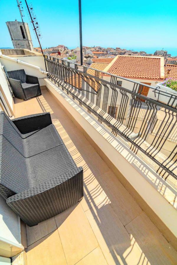 Rooms Gli Arcangeli 2 - Affitti Brevi Italia Monte Sant'Angelo Exterior photo