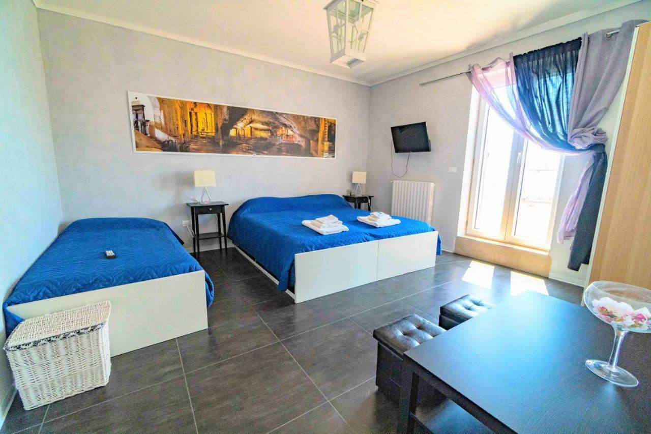 Rooms Gli Arcangeli 2 - Affitti Brevi Italia Monte Sant'Angelo Exterior photo